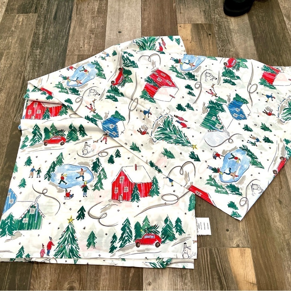 Cupcakes & Cashmere Queen Flat Sheet 105x90 New Christmas Tree Truck NWOT